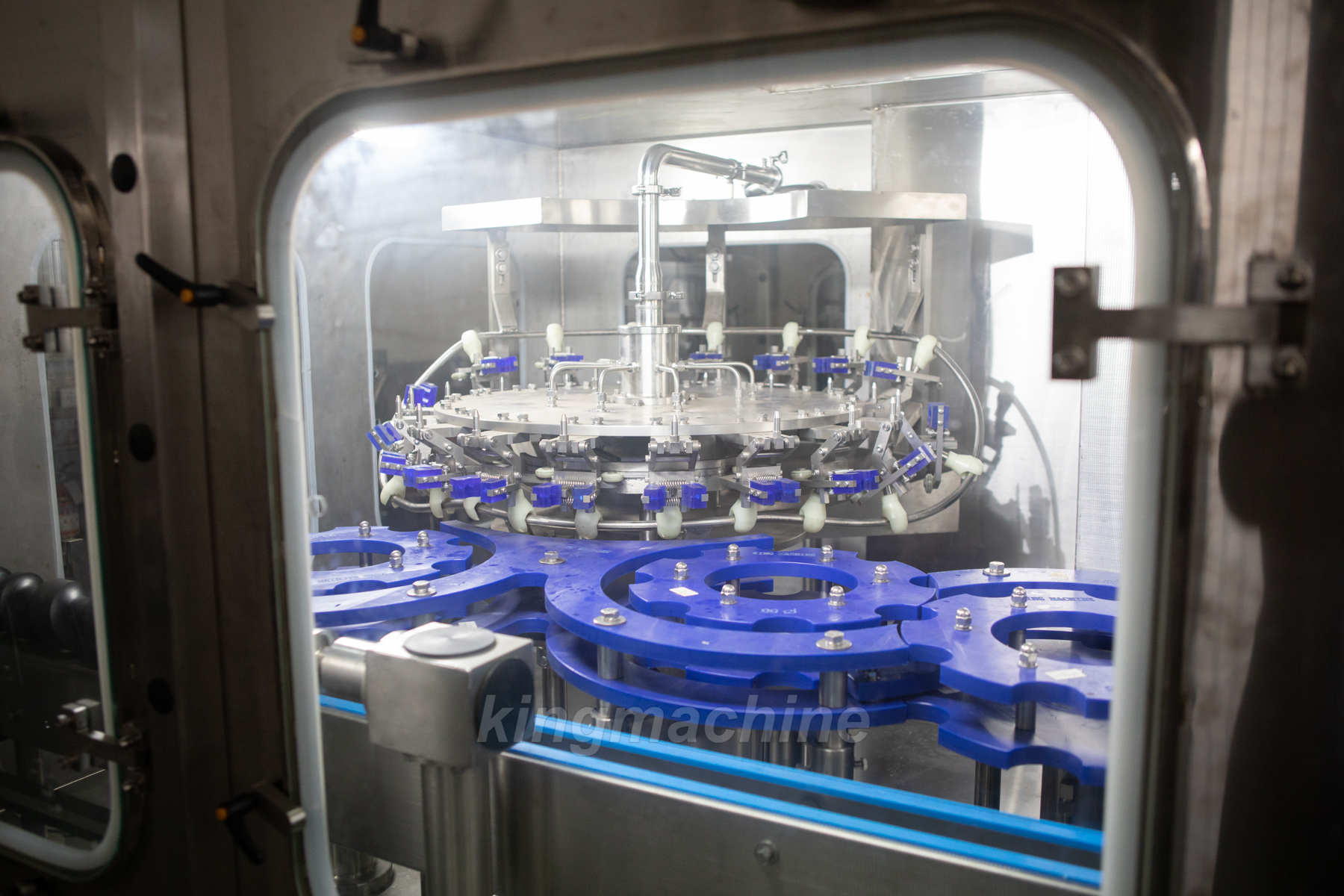 M&aacute;y l&agrave;m đầy v&ocirc; tr&ugrave;ng