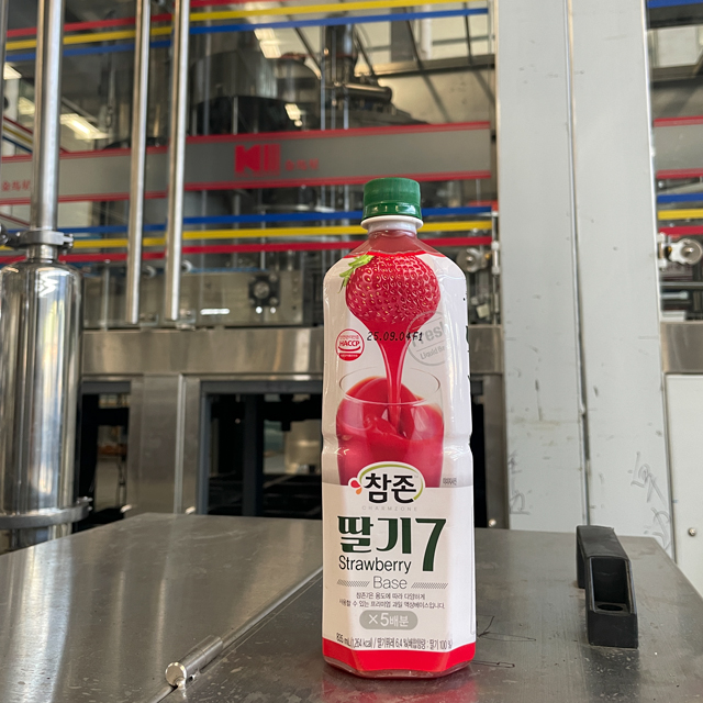 Chai nước tr&aacute;i c&acirc;y