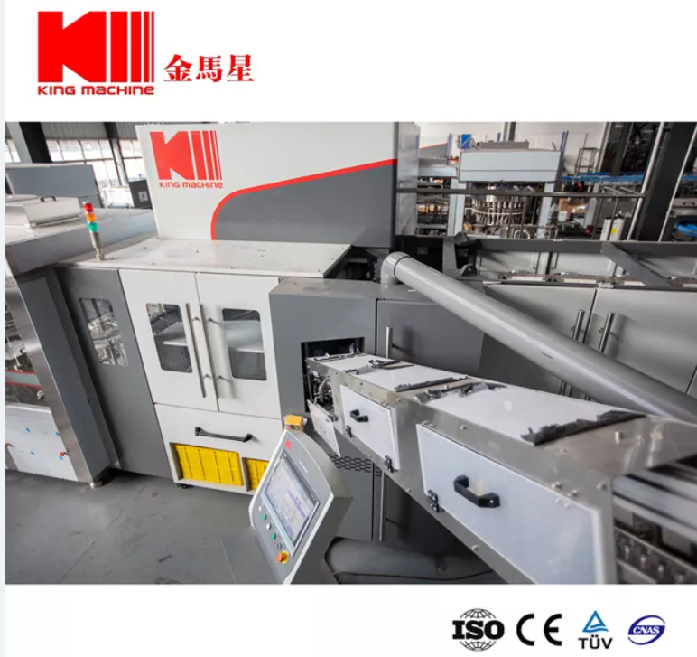 Tại King Machine, ch&uacute;ng t&ocirc;i đ&atilde; l&agrave; một nh&agrave; l&atilde;nh đạo đ&aacute;ng tin cậy trong ng&agrave;nh c&ocirc;ng nghiệp đ&oacute;ng g&oacute;i đồ uống trong hơn hai thập kỷ. Ch&uacute;ng t&ocirc;i cung cấp c&aacute;c m&aacute;y đ&oacute;ng g&oacute;i đồ uống hiệu quả, đ&aacute;ng tin cậy v&agrave; ti&ecirc;n tiến được thiết kế để đ&aacute;p ứng nhu cầu đa dạng của ng&agrave;nh c&ocirc;ng nghiệp đồ uống. M&aacute;y của ch&uacute;ng t&ocirc;i phục vụ cho một loạt c&aacute;c giải ph&aacute;p bao b&igrave;, bao gồm nước, nước &eacute;p, soda v&agrave; nước tăng lực. King Machine l&agrave; đối t&aacute;c của bạn cho tất cả c&aacute;c y&ecirc;u cầu đ&oacute;ng g&oacute;i đồ uống của bạn. Li&ecirc;n hệ với ch&uacute;ng t&ocirc;i ngay h&ocirc;m nay để biết một giải ph&aacute;p t&ugrave;y chỉnh!