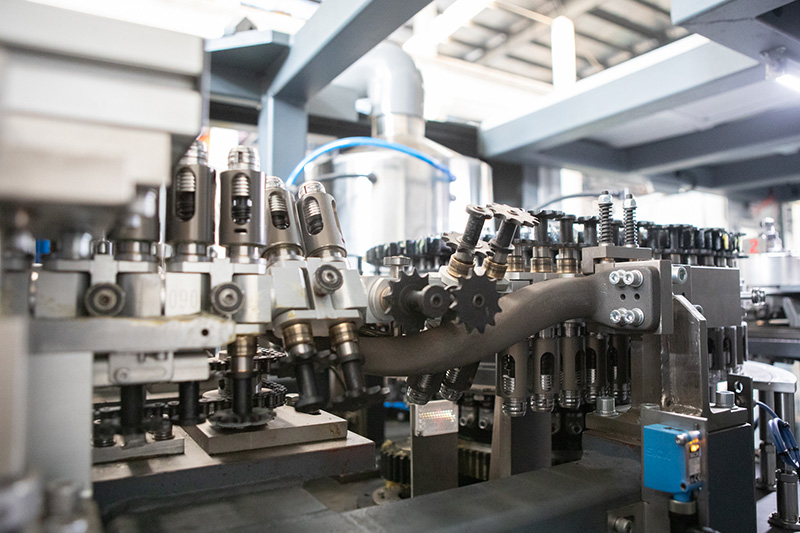 M&aacute;y đ&oacute;ng chai sữa để b&aacute;n